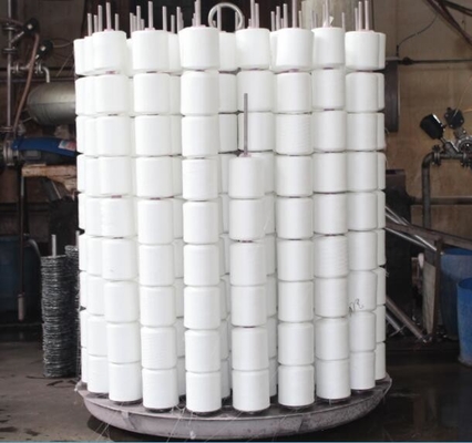 Fabrika doğrudan satışı renkli boyalı 40S/2 100% Polyester Spun Yarn