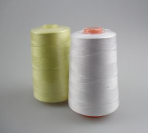 40/2 100% Bükülmüş Polyester Dikiş İpliği 3000/4000/5000 m Boyalı Renk