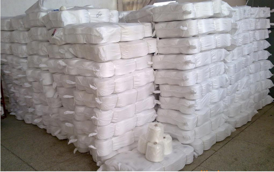 40/3 Dikiş ipliği için çiğ Beyaz 100% Polyester Spun Yarn