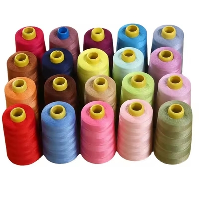 Yüksek Güçlü Kırmızı 100 Spun Poliester Dikiş İpi Düşük Kırılma Üstün Dayanıklılık