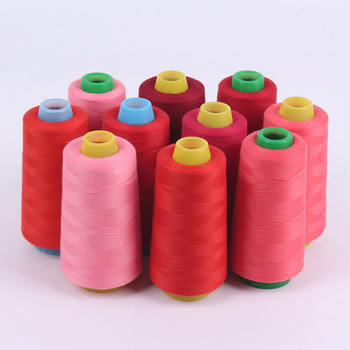 Renkli boyalı dikiş ipliği polyester 402 dikiş ipliği stokta